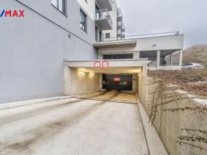 Pronájem garážového stání, Praha - Vysočany, Čerpadlová, 15 m2