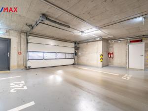 Pronájem garážového stání, Praha - Vysočany, Čerpadlová, 15 m2