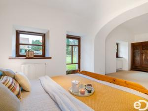 Prodej apartmánu, Mšeno, Na Skaličkách, 2273 m2