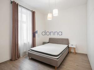 Pronájem bytu 2+kk, Praha - Holešovice, Plynární, 48 m2