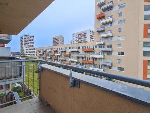 Pronájem bytu 1+kk, Praha - Horní Měcholupy, Hornoměcholupská, 34 m2