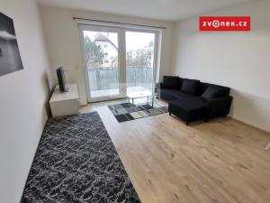 Pronájem bytu 1+kk, Zlín - Malenovice, třída Svobody, 37 m2