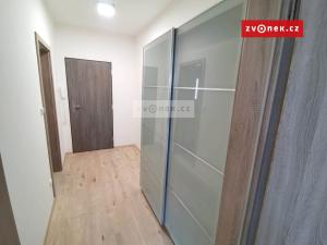 Pronájem bytu 1+kk, Zlín - Malenovice, třída Svobody, 37 m2