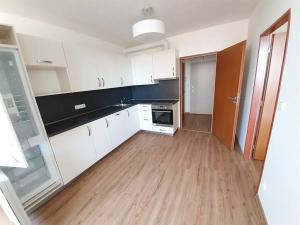 Pronájem bytu 2+kk, Praha - Černý Most, Vašátkova, 40 m2