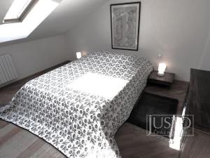 Pronájem bytu 3+1, Praha - Nové Město, Odborů, 96 m2