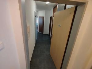 Prodej bytu 2+kk, Praha - Horní Měcholupy, Hornoměcholupská, 64 m2