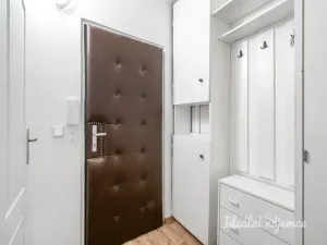 Pronájem bytu 2+kk, Praha - Kobylisy, Štíbrova, 43 m2