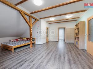 Prodej rodinného domu, Loket, Zahradní, 209 m2