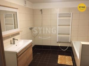 Pronájem bytu 1+1, Želeč, 40 m2