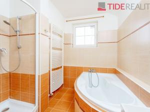Pronájem vily, Průhonice, Jetelová, 290 m2