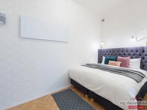 Prodej bytu 2+kk, Praha - Staré Město, Valentinská, 48 m2