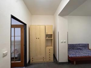 Pronájem bytu 2+kk, Praha - Smíchov, U Santošky, 50 m2