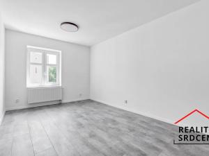 Pronájem bytu 2+kk, Opava, Otická, 59 m2