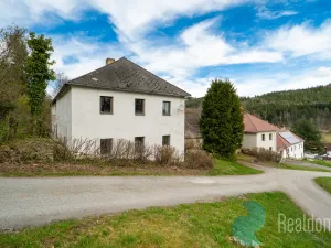 Prodej zemědělské usedlosti, Chroboly - Lučenice, 200 m2