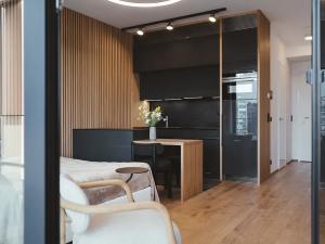 Pronájem bytu 1+kk, Praha - Bubeneč, Vítězné náměstí, 32 m2