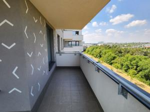 Pronájem bytu 4+kk, Praha - Štěrboholy, Kryšpínova, 104 m2