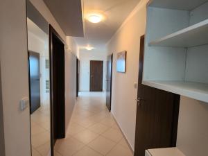 Pronájem bytu 4+kk, Praha - Štěrboholy, Kryšpínova, 104 m2