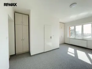 Pronájem kanceláře, Lety, 100 m2