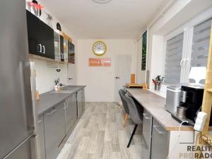 Prodej rodinného domu, Lešany, 251 m2
