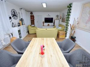 Prodej rodinného domu, Lešany, 251 m2