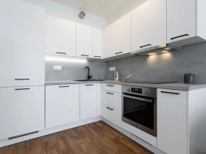 Pronájem bytu 2+kk, Praha - Hlubočepy, Benešova, 50 m2