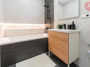 Prodej bytu 3+kk, Ostrava, Podroužkova, 70 m2