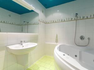 Pronájem bytu 3+kk, Praha - Petrovice, Rezlerova, 67 m2