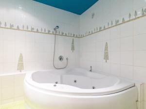 Pronájem bytu 3+kk, Praha - Petrovice, Rezlerova, 67 m2