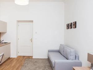 Prodej bytu 1+kk, Praha - Smíchov, Zborovská, 34 m2