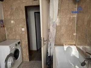 Pronájem bytu 2+1, Chodová Planá, Výškovská, 52 m2