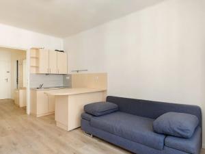 Pronájem bytu 1+kk, Praha - Smíchov, Vrázova, 28 m2