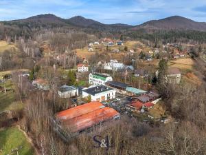 Prodej výrobních prostor, Oldřichov v Hájích, 1991 m2