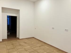 Pronájem bytu 1+1, Praha - Karlín, Křižíkova, 38 m2