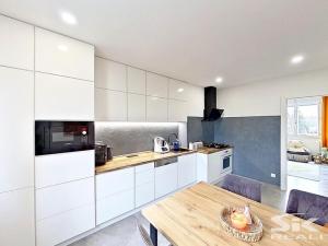 Prodej bytu 5+1, Louny, Poděbradova, 90 m2