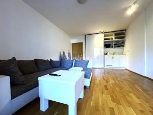 Prodej bytu 2+kk, Beroun - Beroun-Závodí, Na Golfu, 48 m2