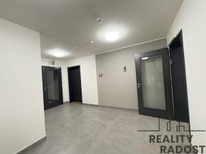 Pronájem bytu 2+kk, Praha - Vysočany, Kolbenova, 51 m2