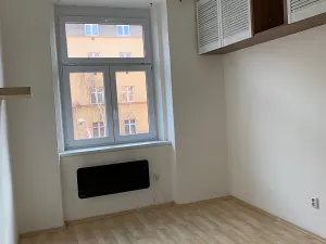 Pronájem bytu 2+1, Praha - Holešovice, U Uranie, 56 m2