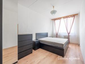 Pronájem bytu 3+kk, Praha - Hloubětín, Slévačská, 69 m2