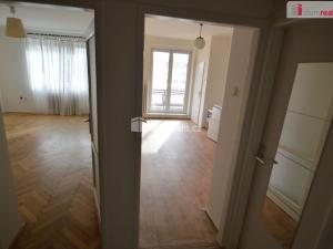 Pronájem bytu 2+kk, Praha - Žižkov, Jeseniova, 48 m2