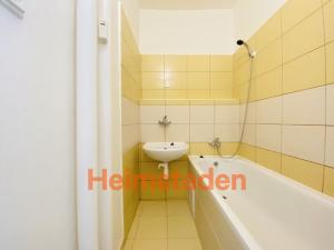 Pronájem bytu 2+1, Ostrava - Poruba, Čkalovova, 60 m2