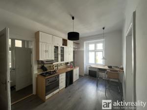 Pronájem bytu 2+kk, Praha - Žižkov, Žerotínova, 42 m2