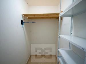 Pronájem bytu 2+kk, Praha - Vysočany, Pod Harfou, 52 m2