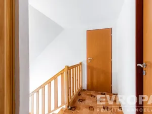 Prodej rodinného domu, Ústí nad Labem - Hostovice, Hostovická, 250 m2