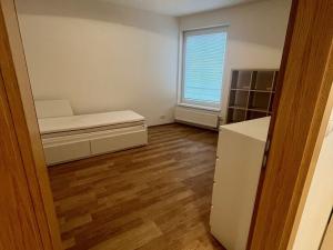 Pronájem bytu 3+kk, Praha - Horní Měcholupy, Hornoměcholupská, 78 m2