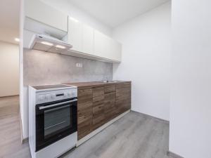 Prodej bytu 2+kk, Praha - Bohnice, Poznaňská, 43 m2