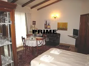 Pronájem bytu 1+kk, Praha - Vinohrady, Italská, 38 m2