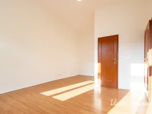 Pronájem bytu 2+kk, Praha - Žižkov, Seifertova, 46 m2