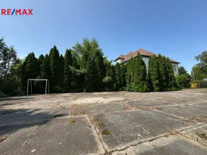 Prodej komerční nemovitosti, Kunovice, Osvobození, 1573 m2
