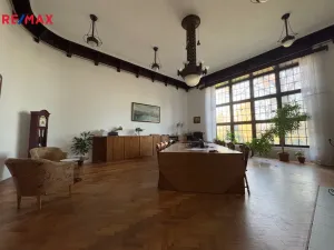 Prodej komerční nemovitosti, Kunovice, Osvobození, 3040 m2