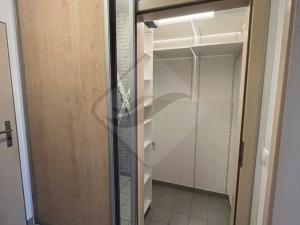 Prodej bytu 1+kk, Praha - Malešice, Ungarova, 33 m2